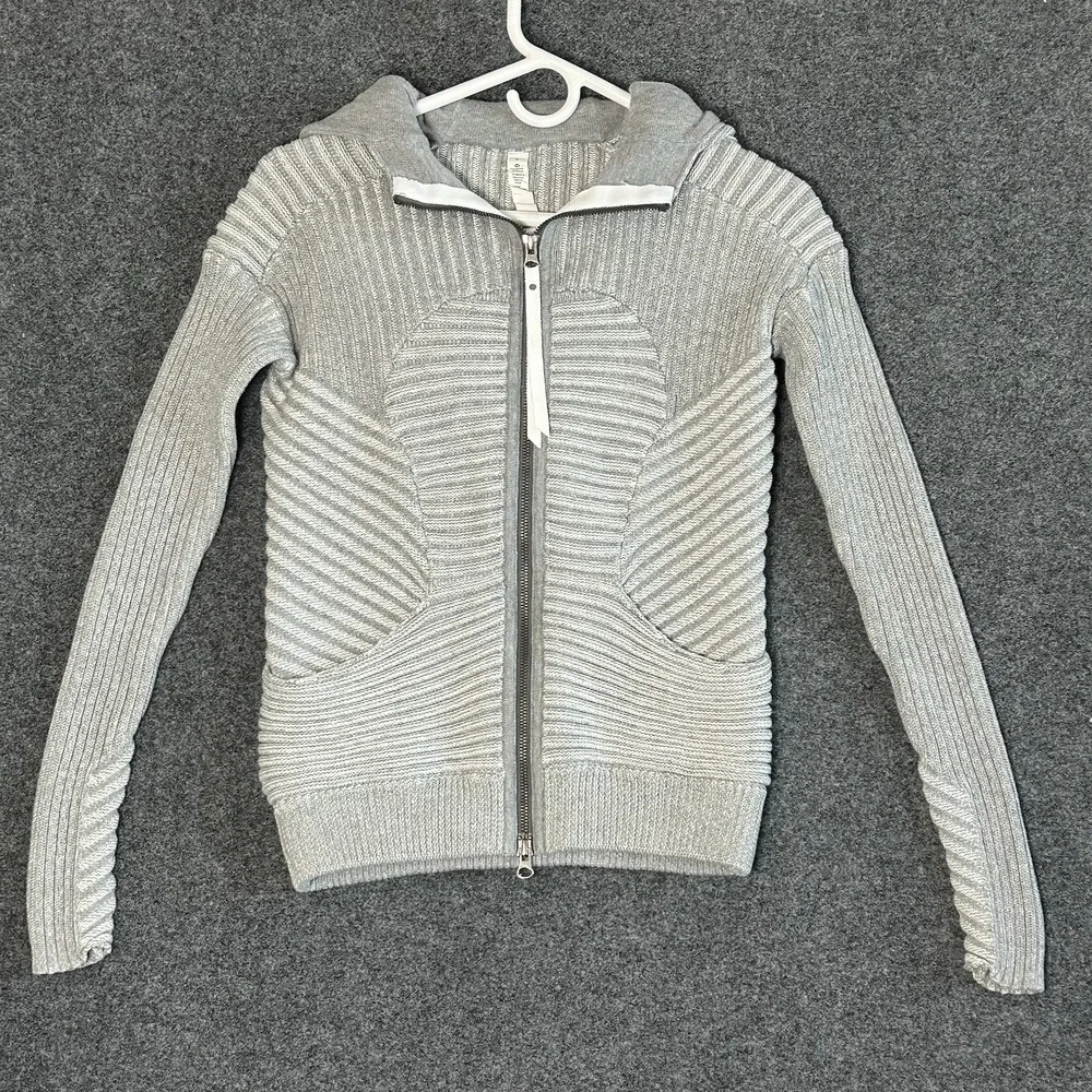 Lululemon Embrace Full Zip Hoodie Scuba Sweater -Gray - Women's Size 4 - EUC!!!! - Picture 2 of 16